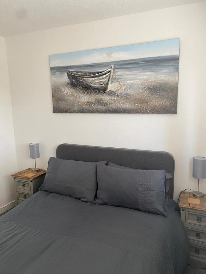 Riverside Park Ground Floor Apartment - St Neots ภายนอก รูปภาพ
