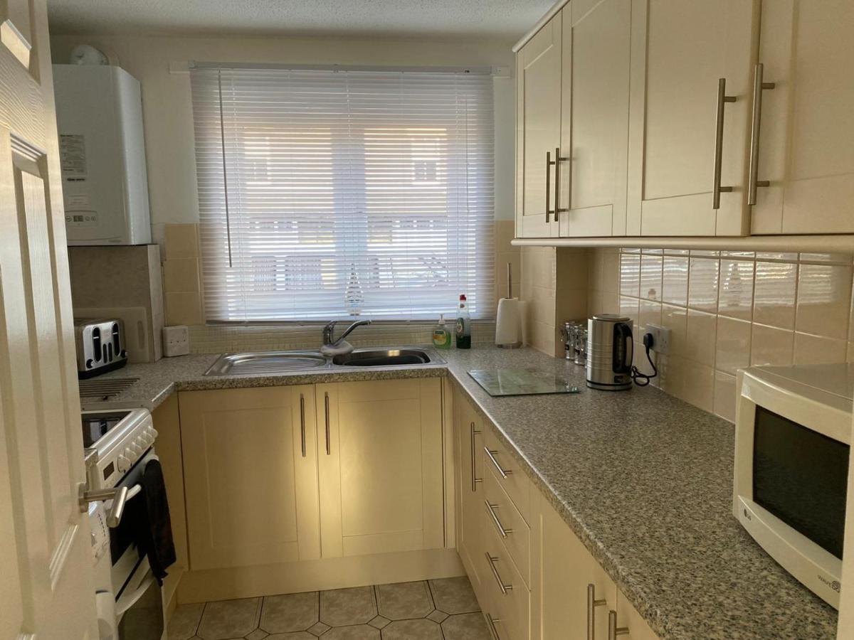 Riverside Park Ground Floor Apartment - St Neots ภายนอก รูปภาพ