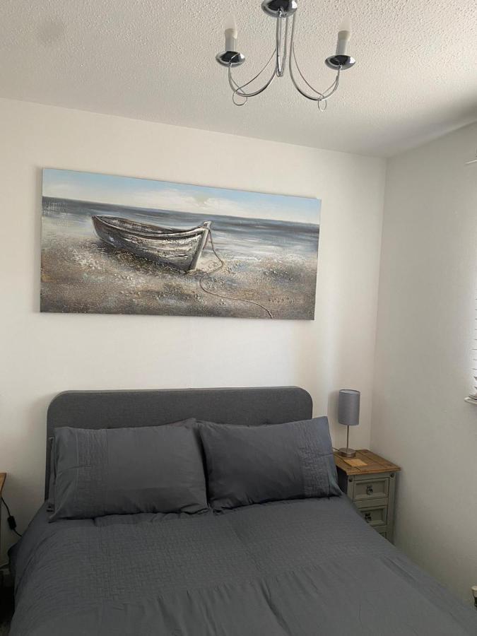 Riverside Park Ground Floor Apartment - St Neots ภายนอก รูปภาพ