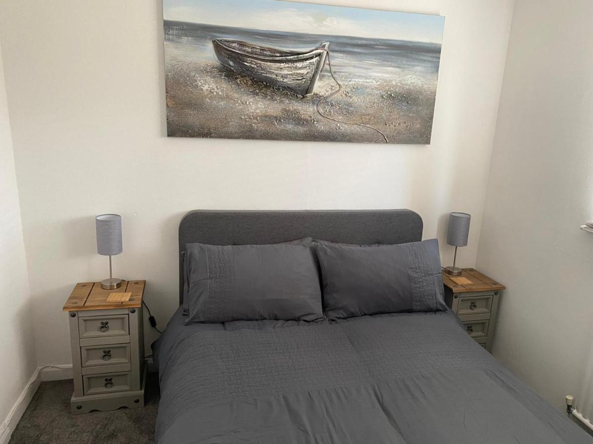 Riverside Park Ground Floor Apartment - St Neots ภายนอก รูปภาพ